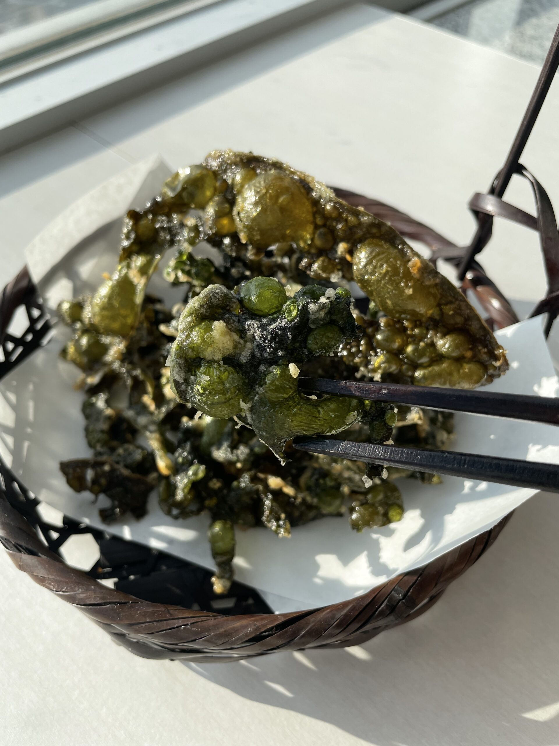 三陸産わかめの唐揚げ