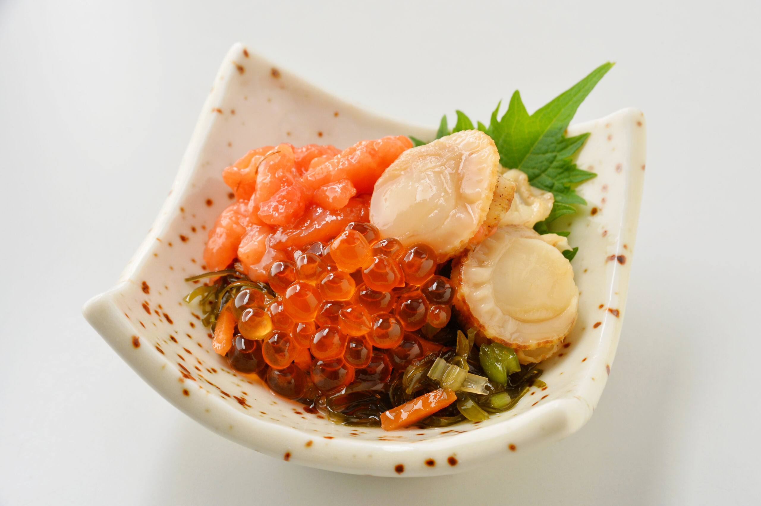 いくら入りぶっかけ海鮮丼わさび風味